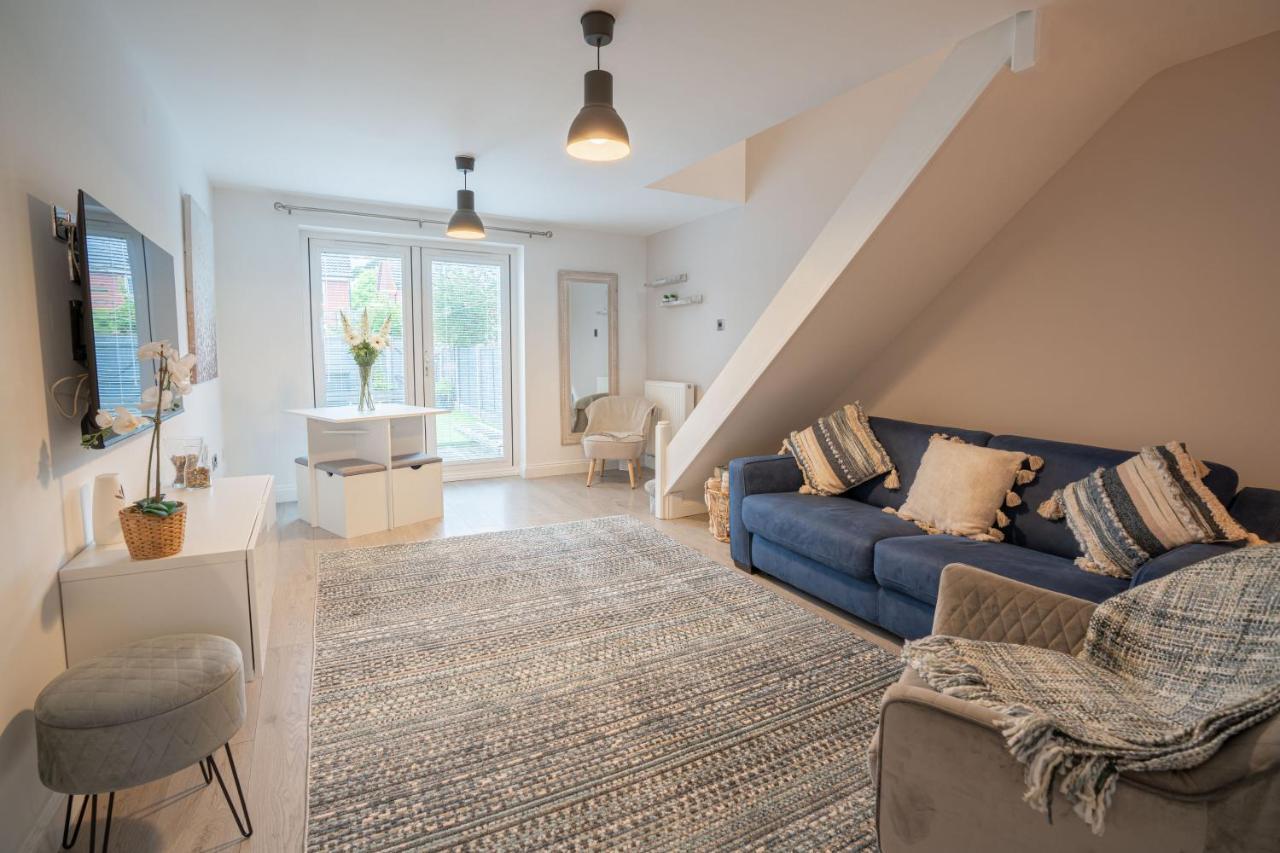 Stunning Abode 5 Min From Nec & Bhx, Pets Allowed Marston Green Extérieur photo