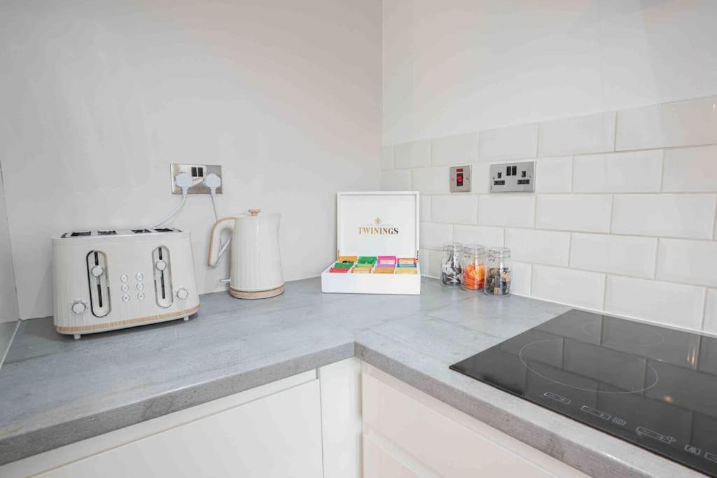 Stunning Abode 5 Min From Nec & Bhx, Pets Allowed Marston Green Chambre photo